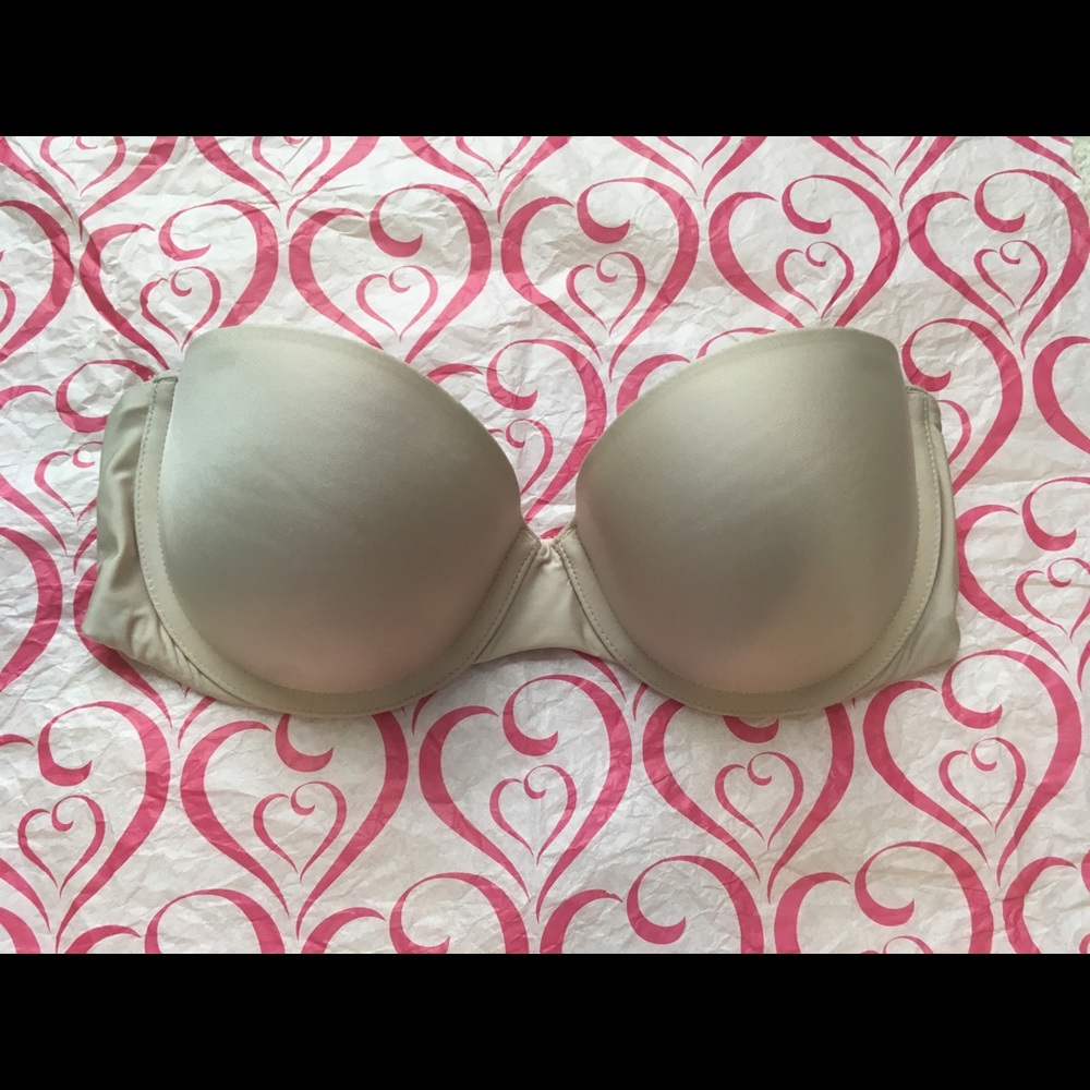 🎀 Nude VS strapless bra